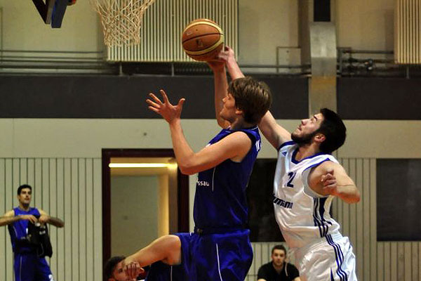 Alwin Prainer beim Rebound