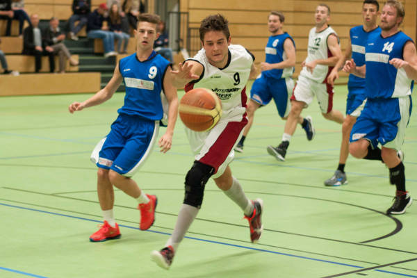 Andreas Schindwolf kämpft um den Ball