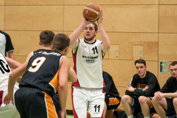 Tobias Ruhland traf den Buzzerbeater